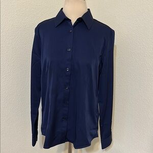 NWOT The Perfect Shirt Siliteelon Navy Blue Button-Up Shirt Ladies Medium M